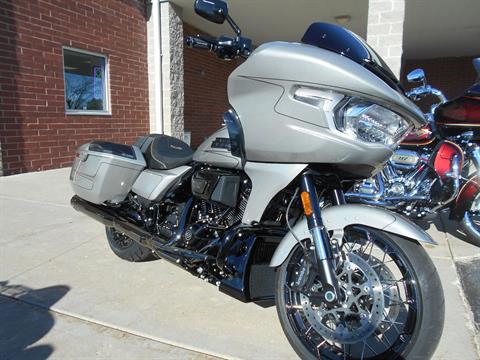 2023 Harley-Davidson CVO™ Road Glide® in Mauston, Wisconsin - Photo 4