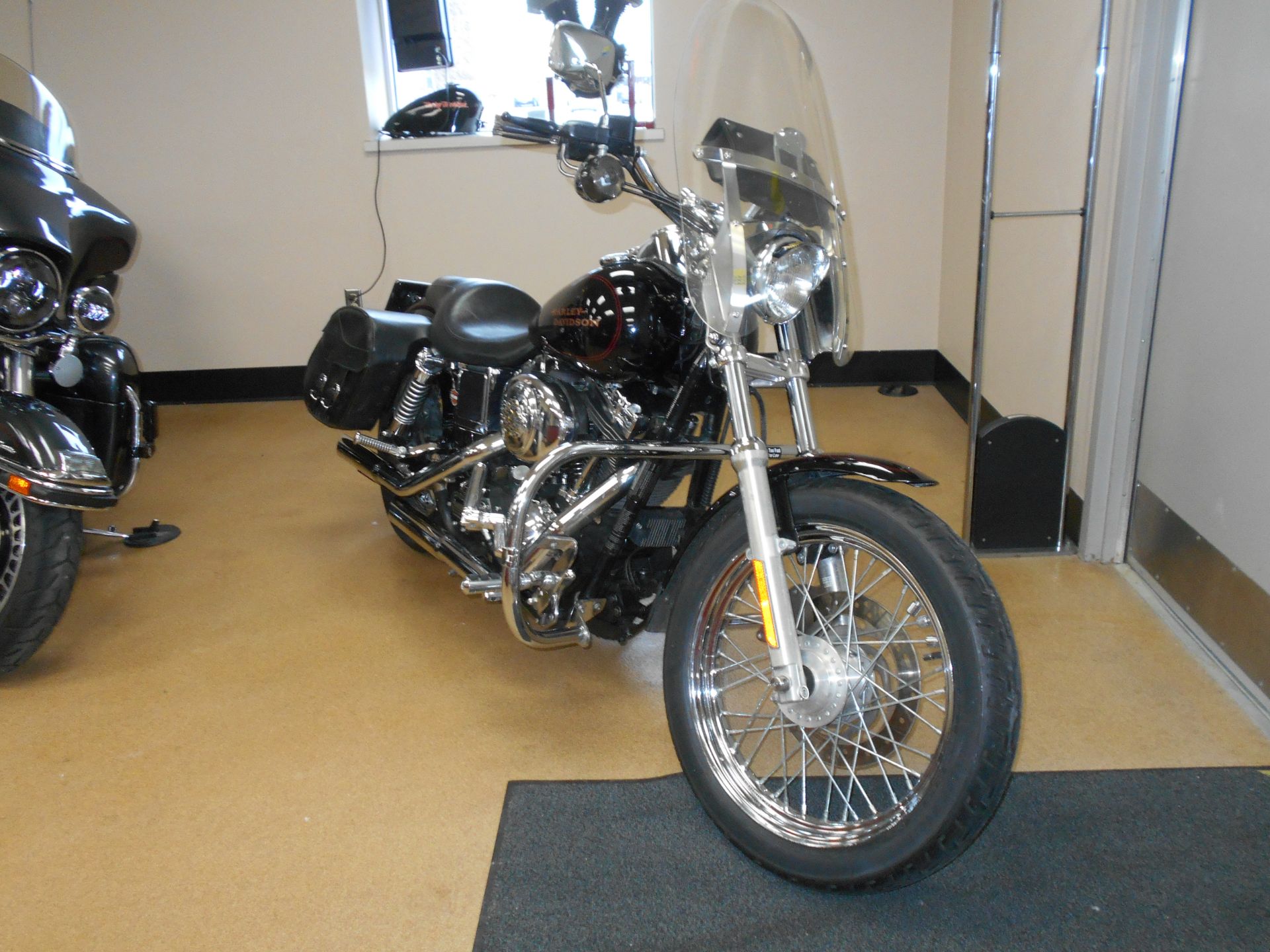 2001 Harley-Davidson FXDL  Dyna Low Rider® in Mauston, Wisconsin - Photo 4
