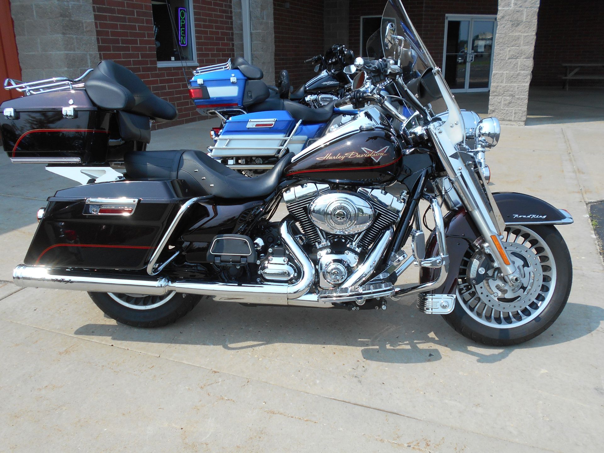 2011 Harley-Davidson Road King® in Mauston, Wisconsin - Photo 1