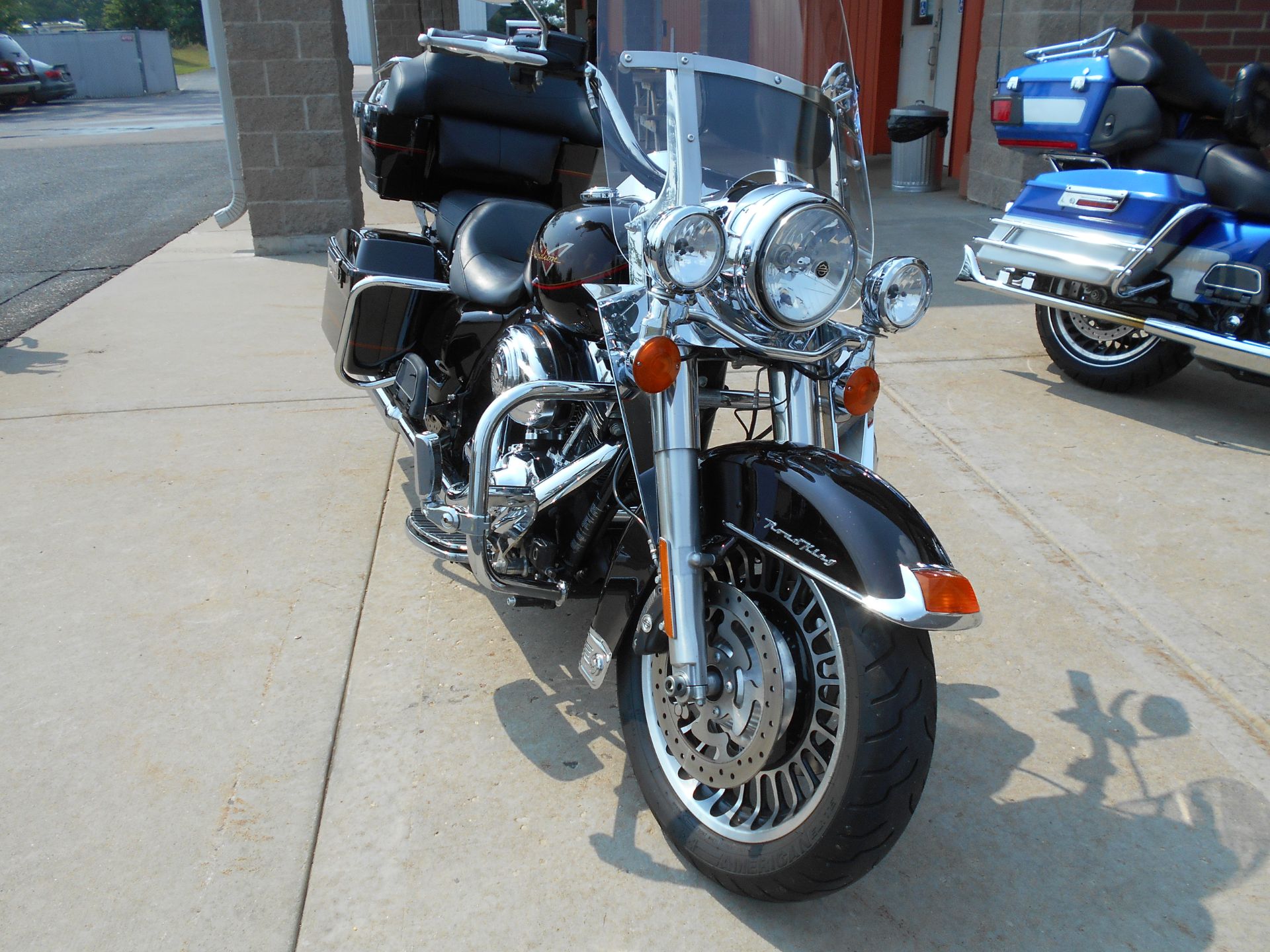 2011 Harley-Davidson Road King® in Mauston, Wisconsin - Photo 3