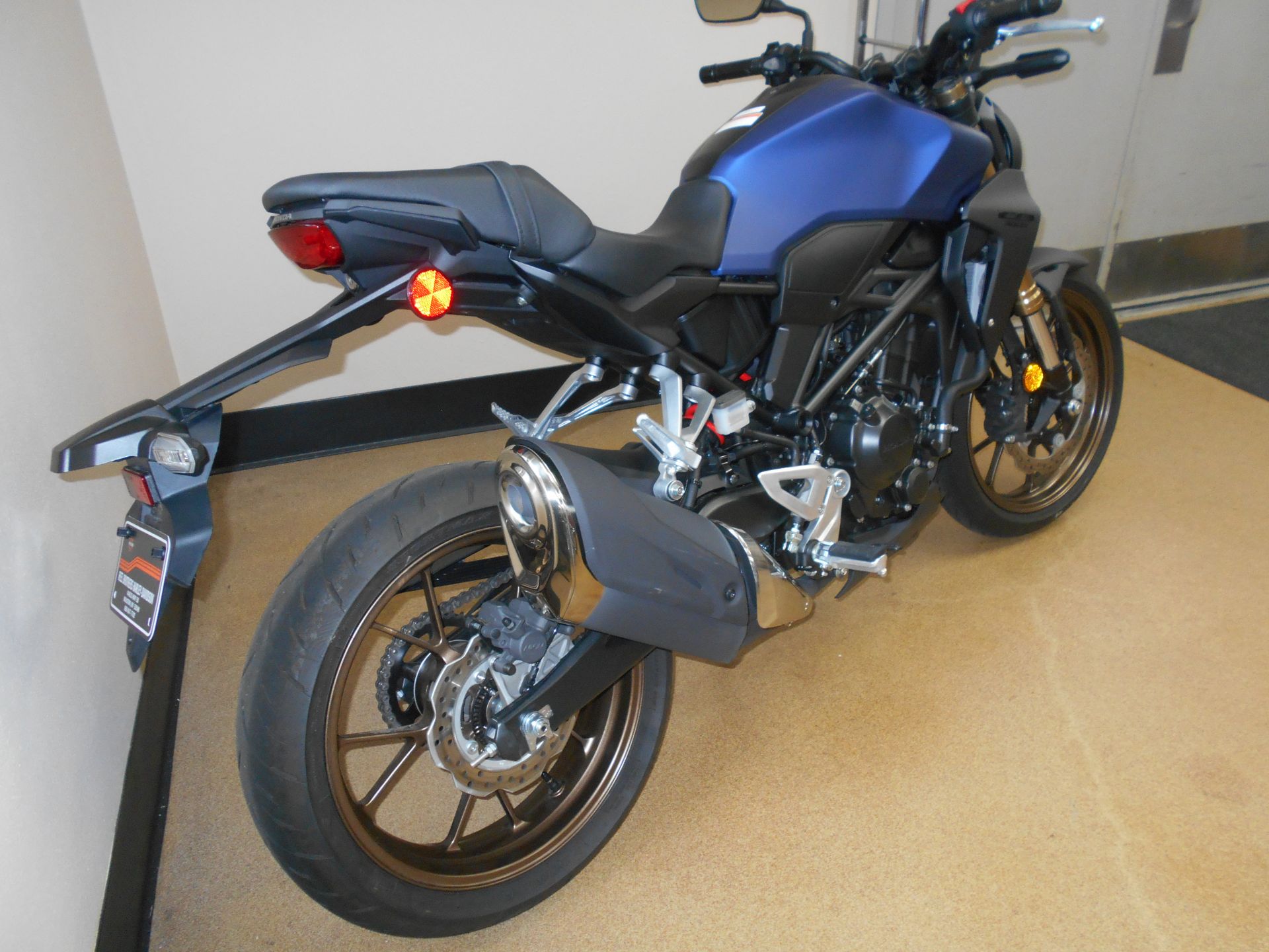 2020 Honda CB300R ABS in Mauston, Wisconsin - Photo 5