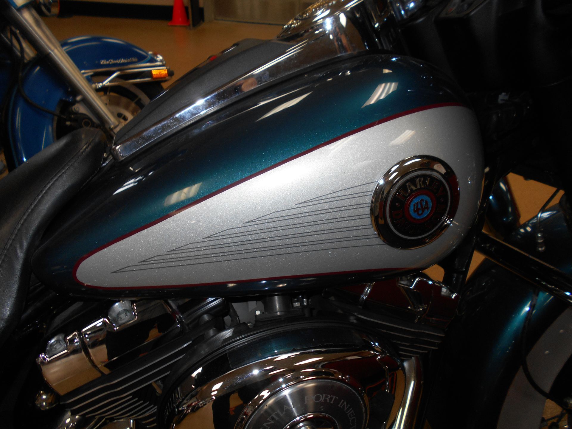 2004 Harley-Davidson FLHTCUI Ultra Classic® Electra Glide® in Mauston, Wisconsin - Photo 2