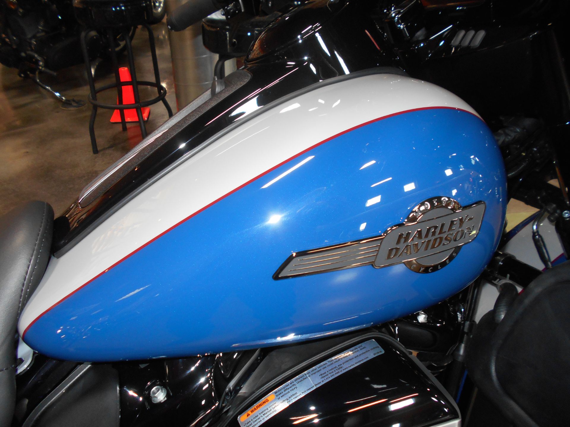 2023 Harley-Davidson Ultra Limited in Mauston, Wisconsin - Photo 2