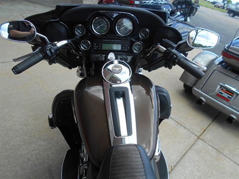 2013 Harley-Davidson Electra Glide® Ultra Limited 110th Anniversary Edition in Mauston, Wisconsin - Photo 9