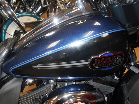 2013 Harley-Davidson Electra Glide® Ultra Limited in Mauston, Wisconsin - Photo 2