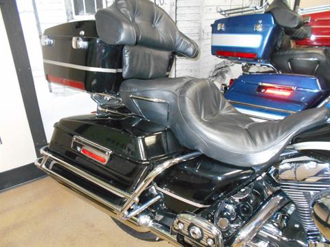 2003 Harley-Davidson FLHTC/FLHTCI Electra Glide® Classic in Mauston, Wisconsin - Photo 6