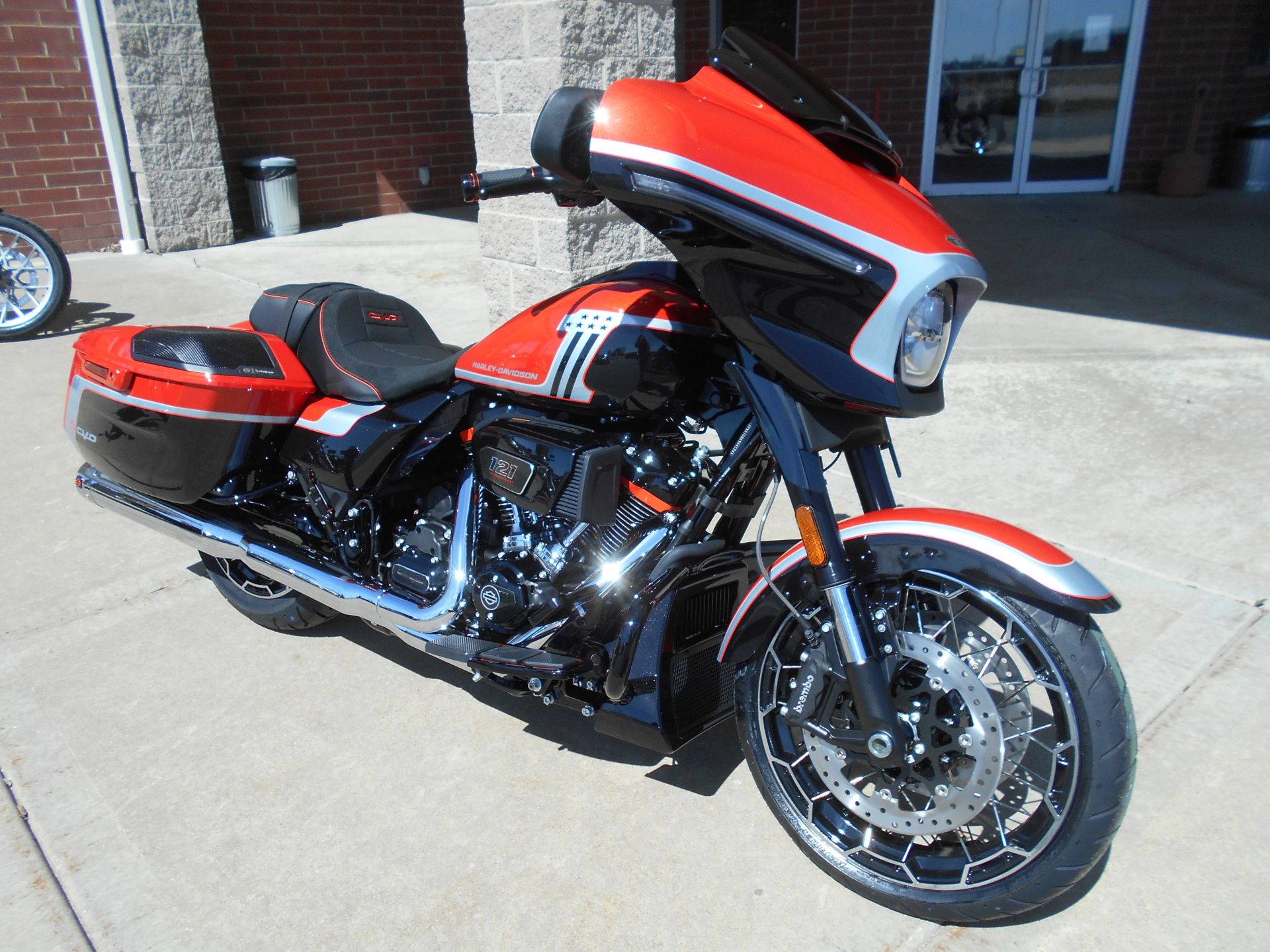 2024 Harley-Davidson CVO™ Street Glide® in Mauston, Wisconsin - Photo 4