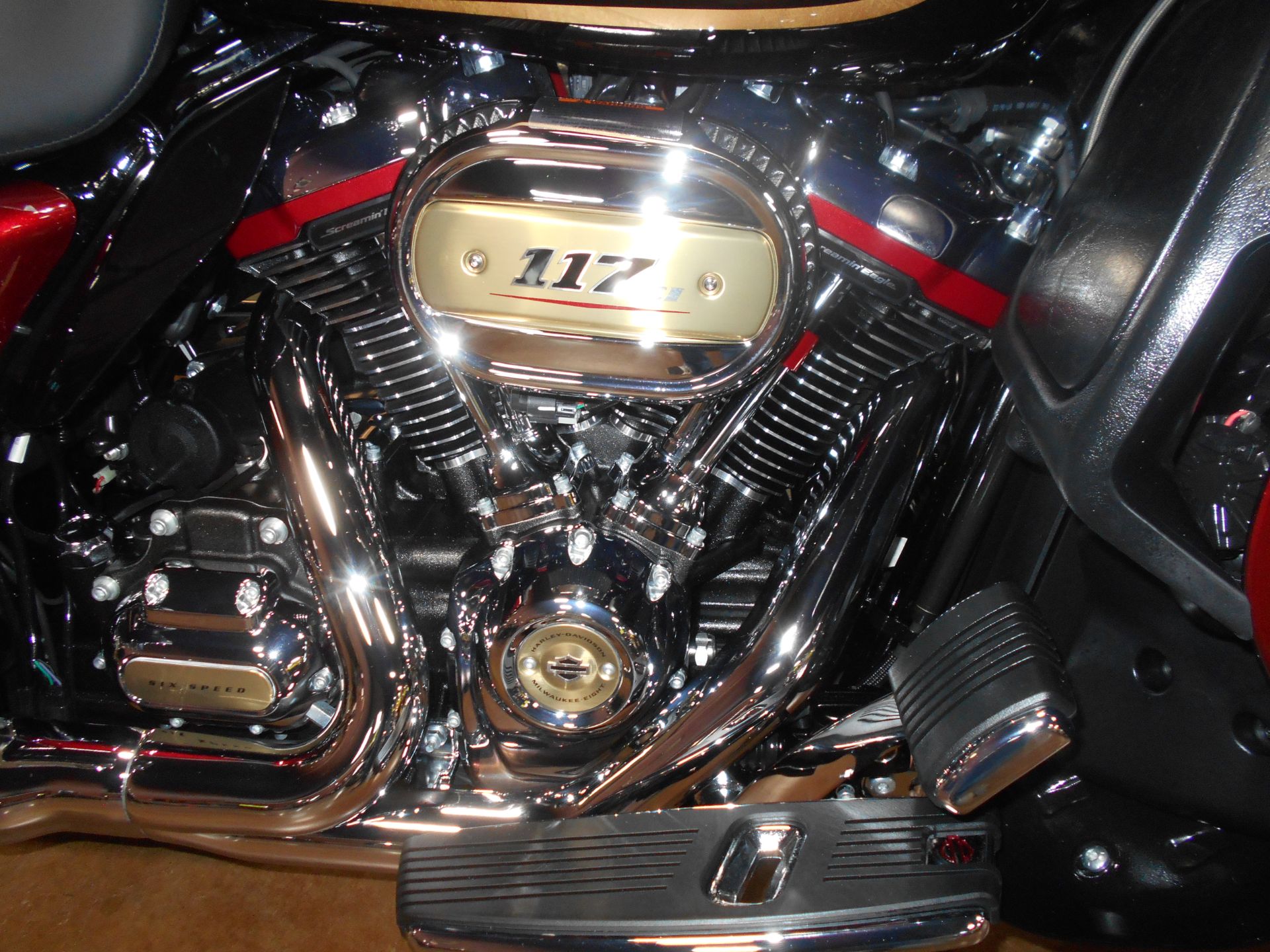 2023 Harley-Davidson CVO™ Road Glide® Limited Anniversary in Mauston, Wisconsin - Photo 6