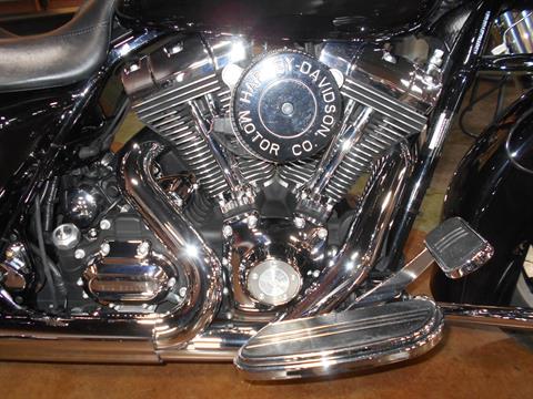 2009 Harley-Davidson Street Glide® in Mauston, Wisconsin - Photo 5