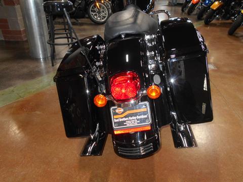 2009 Harley-Davidson Street Glide® in Mauston, Wisconsin - Photo 7