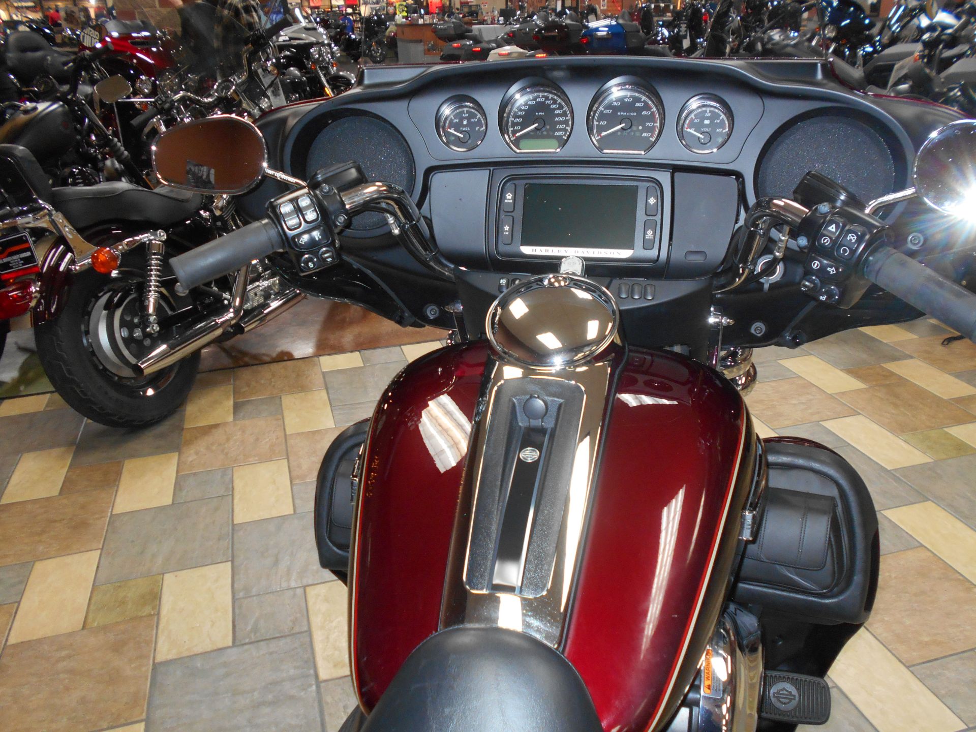 2014 Harley-Davidson Tri Glide® Ultra in Mauston, Wisconsin - Photo 5