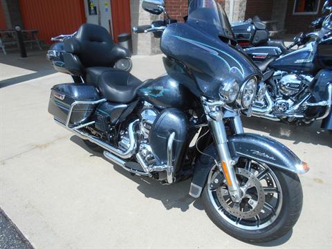 2015 Harley-Davidson Electra Glide® Ultra Classic® Low in Mauston, Wisconsin - Photo 4