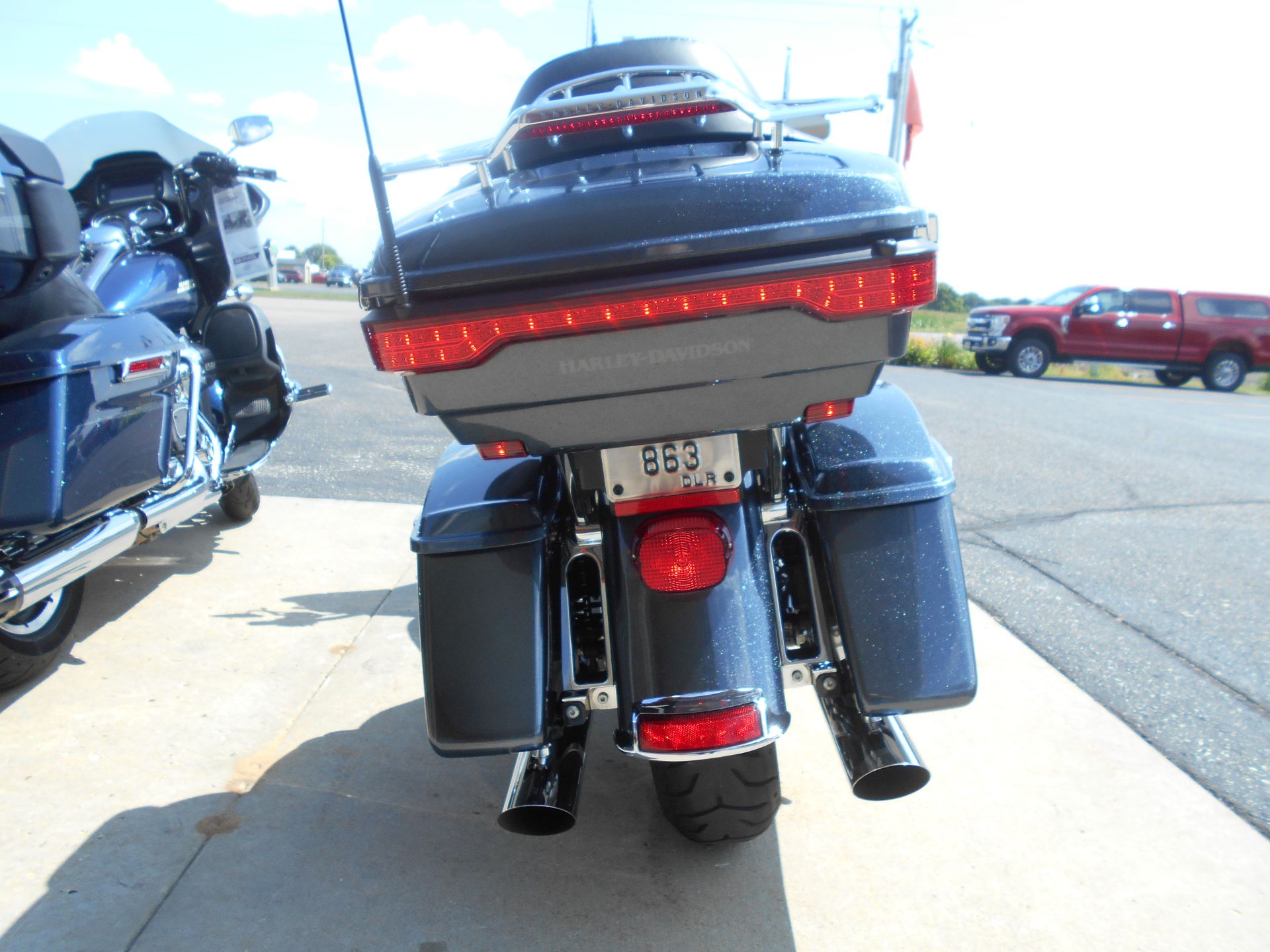 2015 Harley-Davidson Electra Glide® Ultra Classic® Low in Mauston, Wisconsin - Photo 7