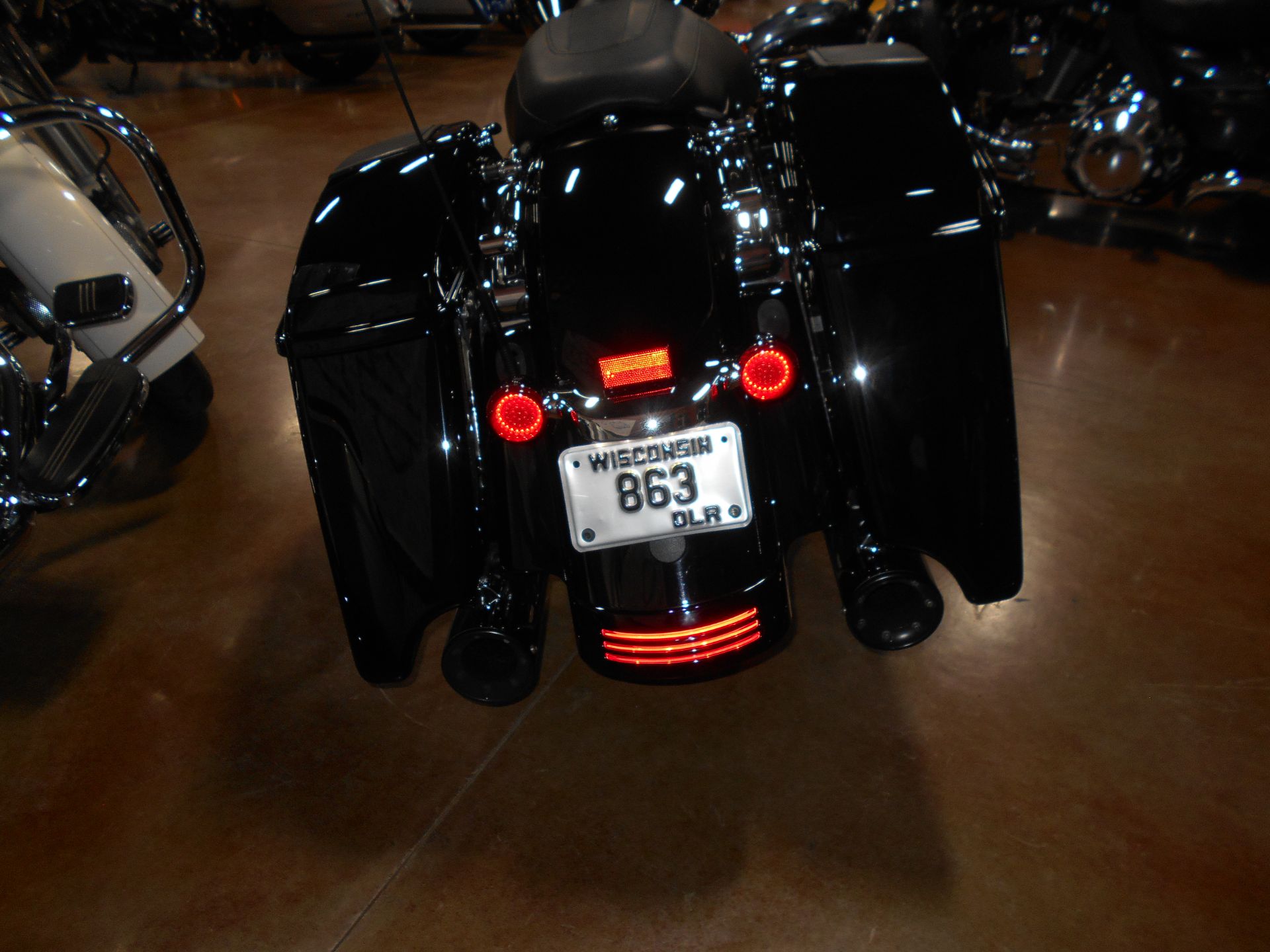 2021 Harley-Davidson Street Glide® Special in Mauston, Wisconsin - Photo 7