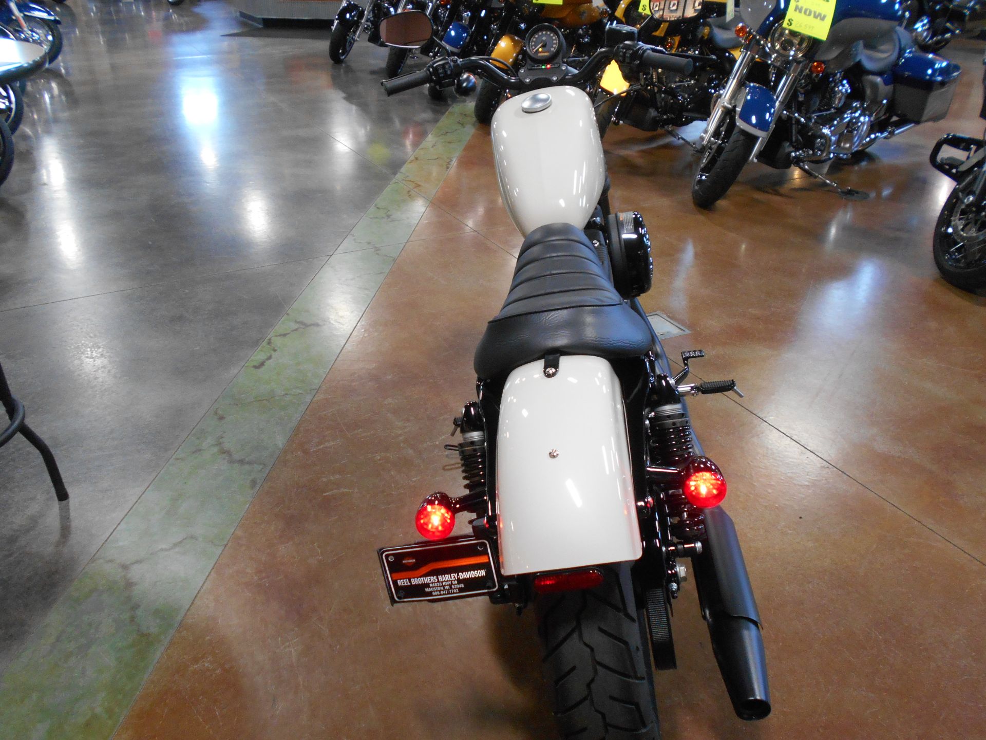2022 Harley-Davidson Iron 883™ in Mauston, Wisconsin - Photo 8