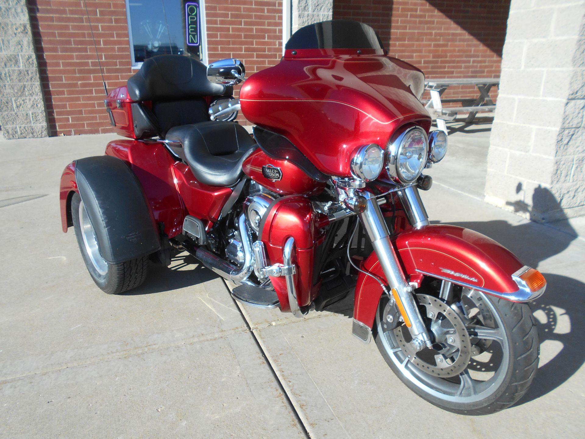 2013 Harley-Davidson Tri Glide® Ultra Classic® in Mauston, Wisconsin - Photo 4