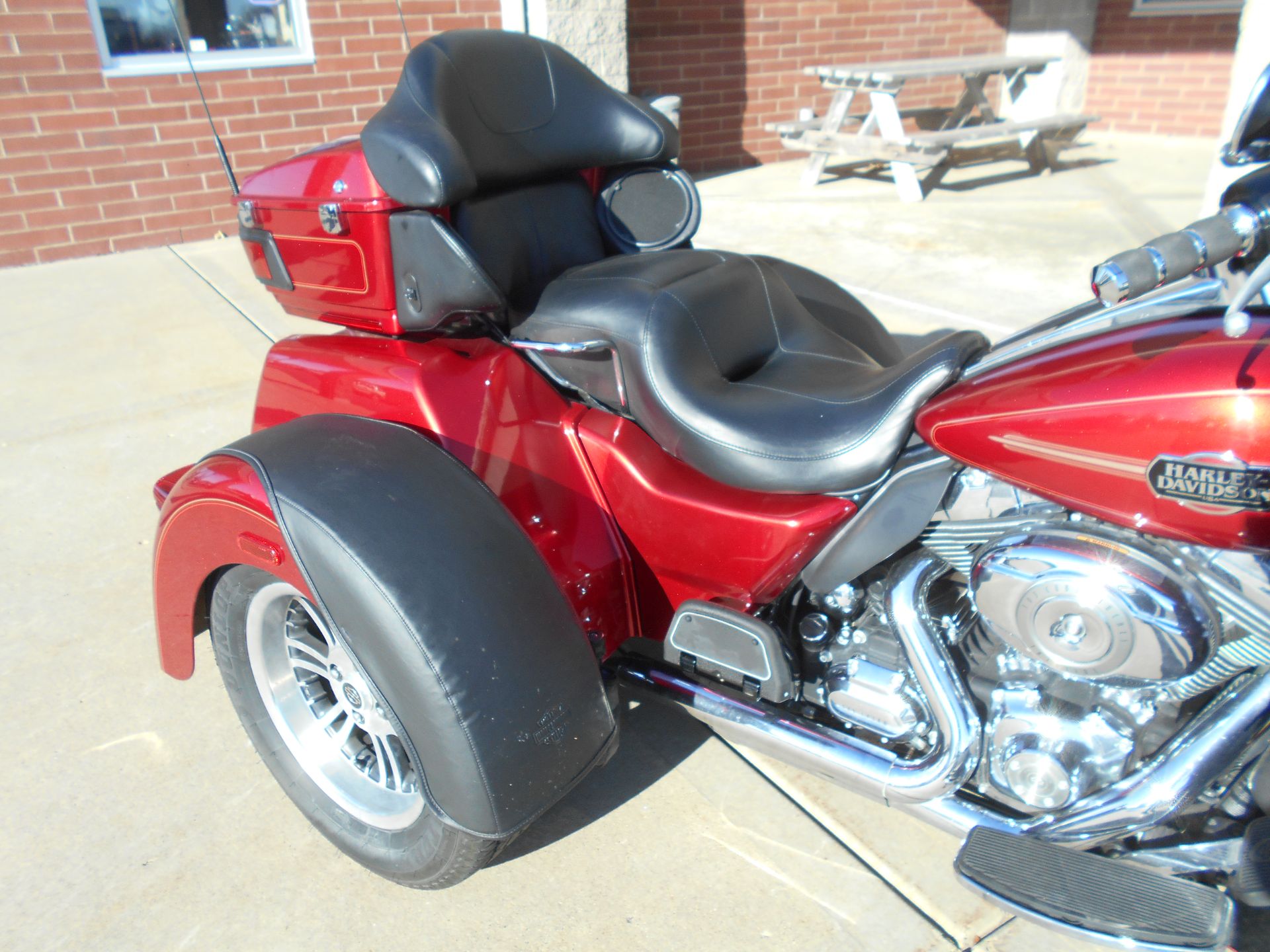 2013 Harley-Davidson Tri Glide® Ultra Classic® in Mauston, Wisconsin - Photo 6