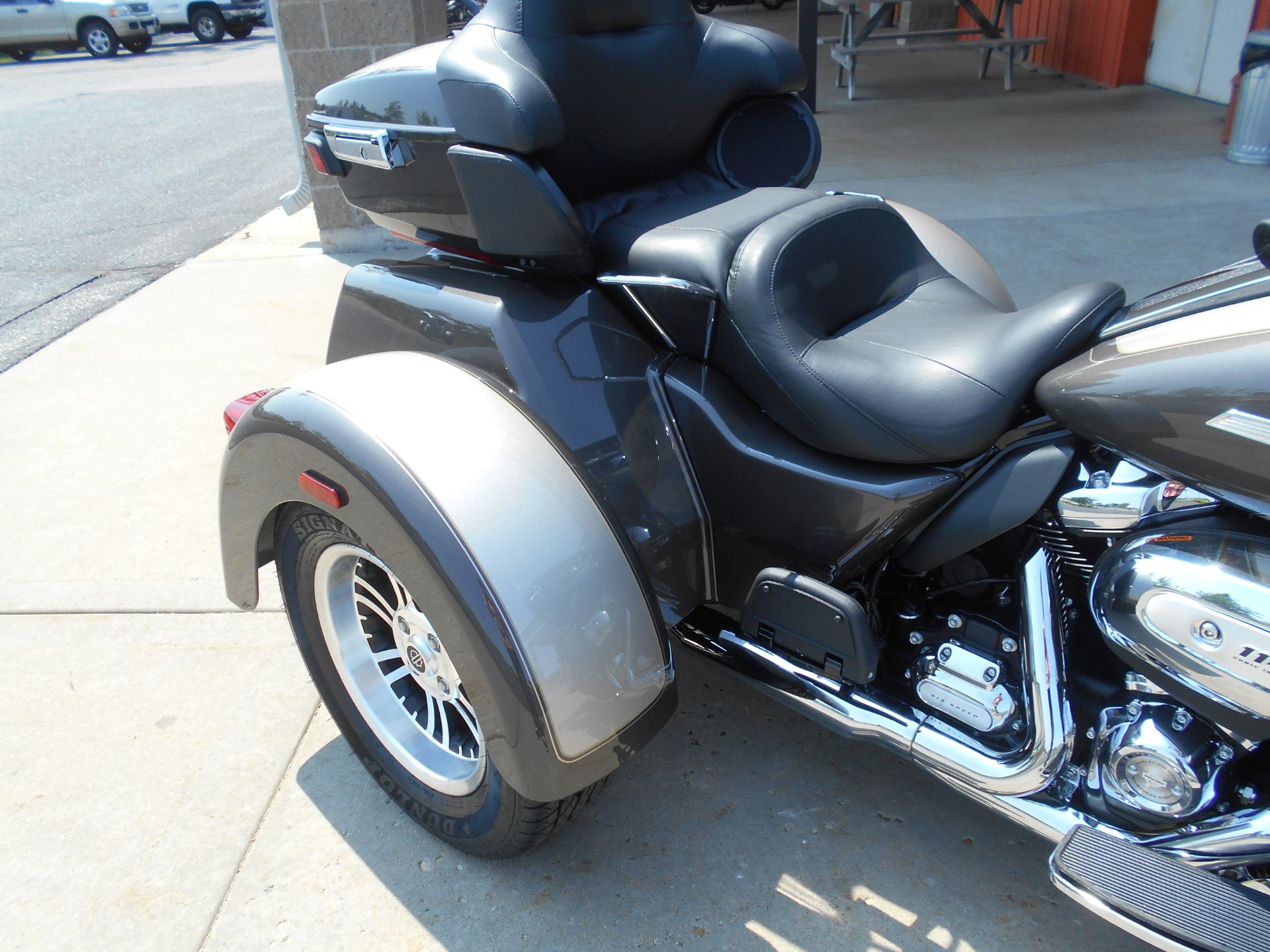 2023 Harley-Davidson Tri Glide® Ultra in Mauston, Wisconsin - Photo 6