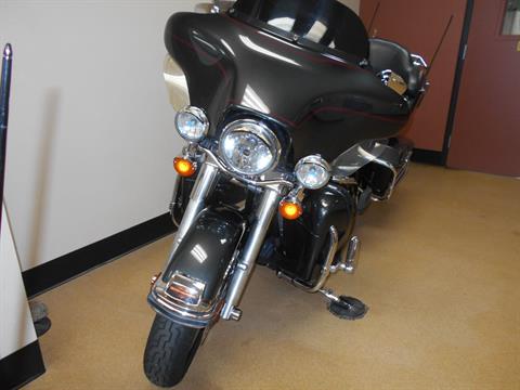 2007 Harley-Davidson Ultra Classic® Electra Glide® in Mauston, Wisconsin - Photo 2