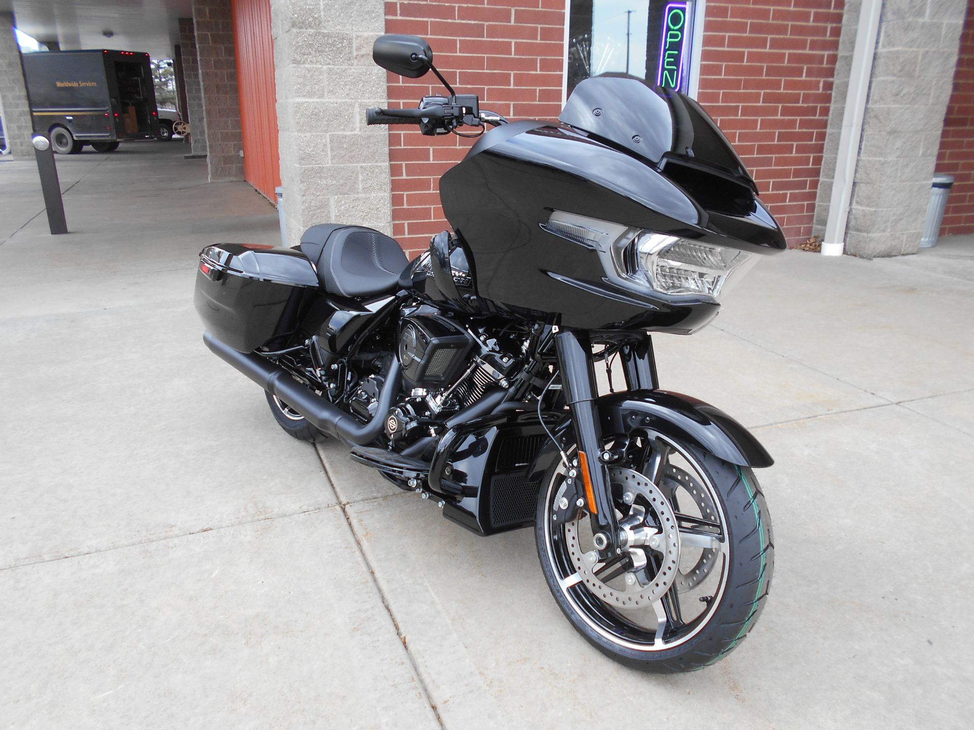 2024 Harley-Davidson Road Glide® in Mauston, Wisconsin - Photo 4