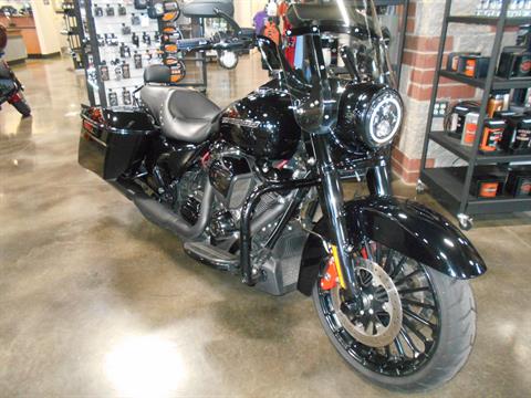 2018 Harley-Davidson Road King® Special in Mauston, Wisconsin - Photo 4