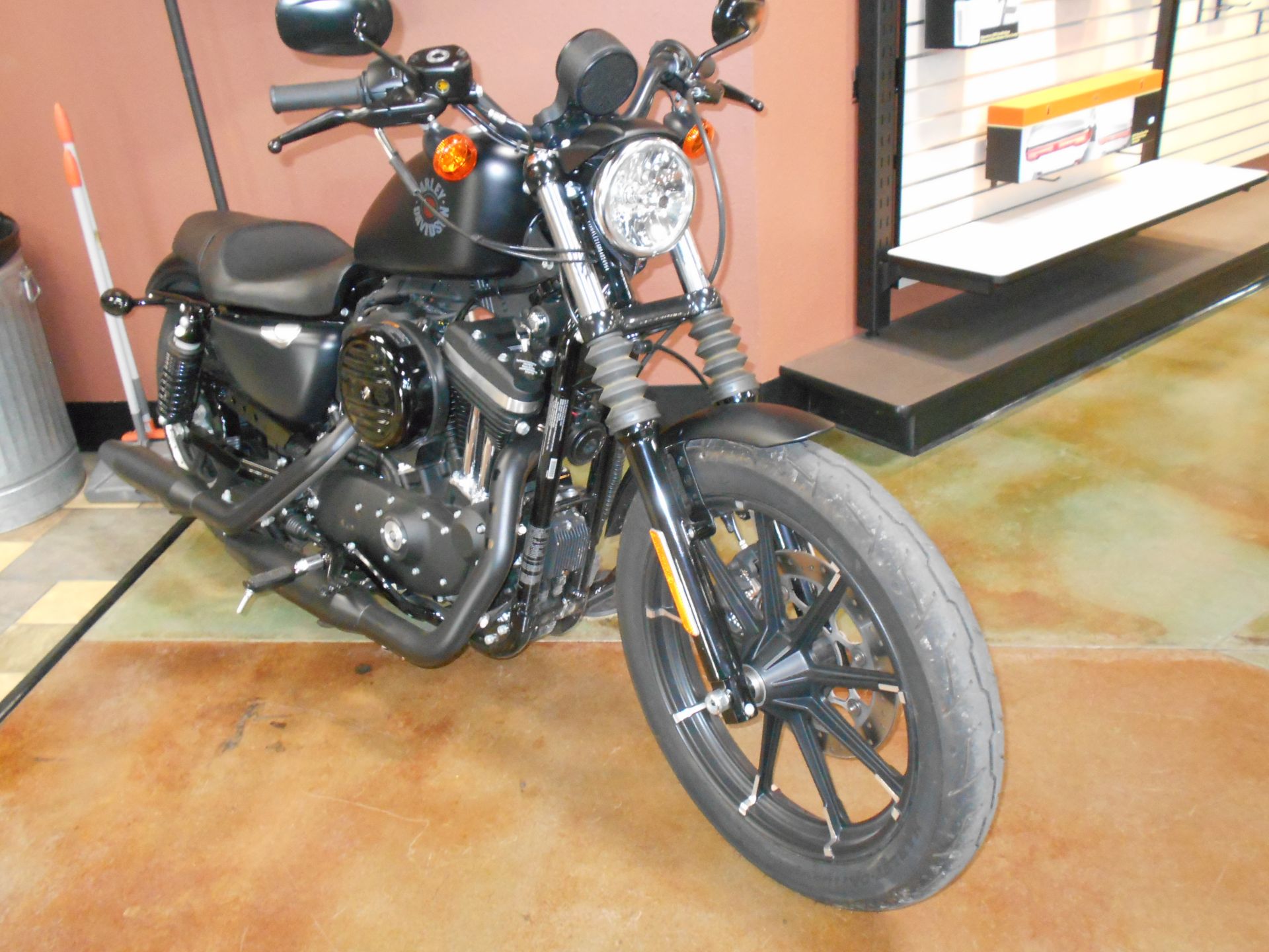 2021 Harley-Davidson Iron 883™ in Mauston, Wisconsin - Photo 4