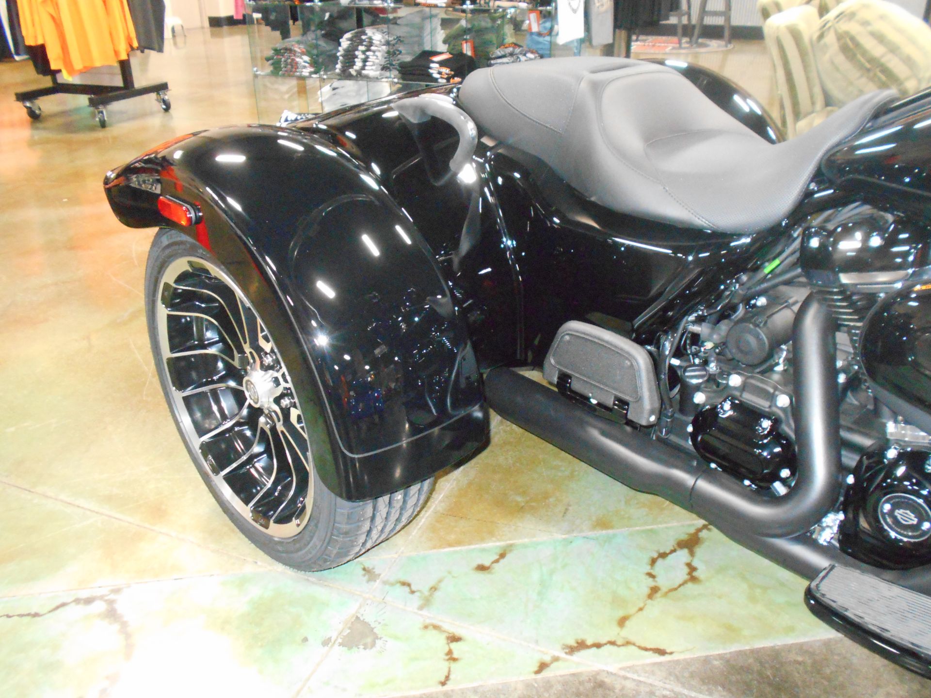 2024 Harley-Davidson Road Glide® 3 in Mauston, Wisconsin - Photo 6