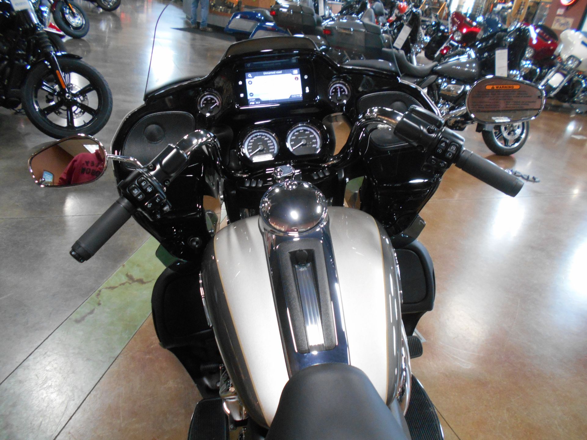 2023 Harley-Davidson Road Glide® Limited in Mauston, Wisconsin - Photo 9