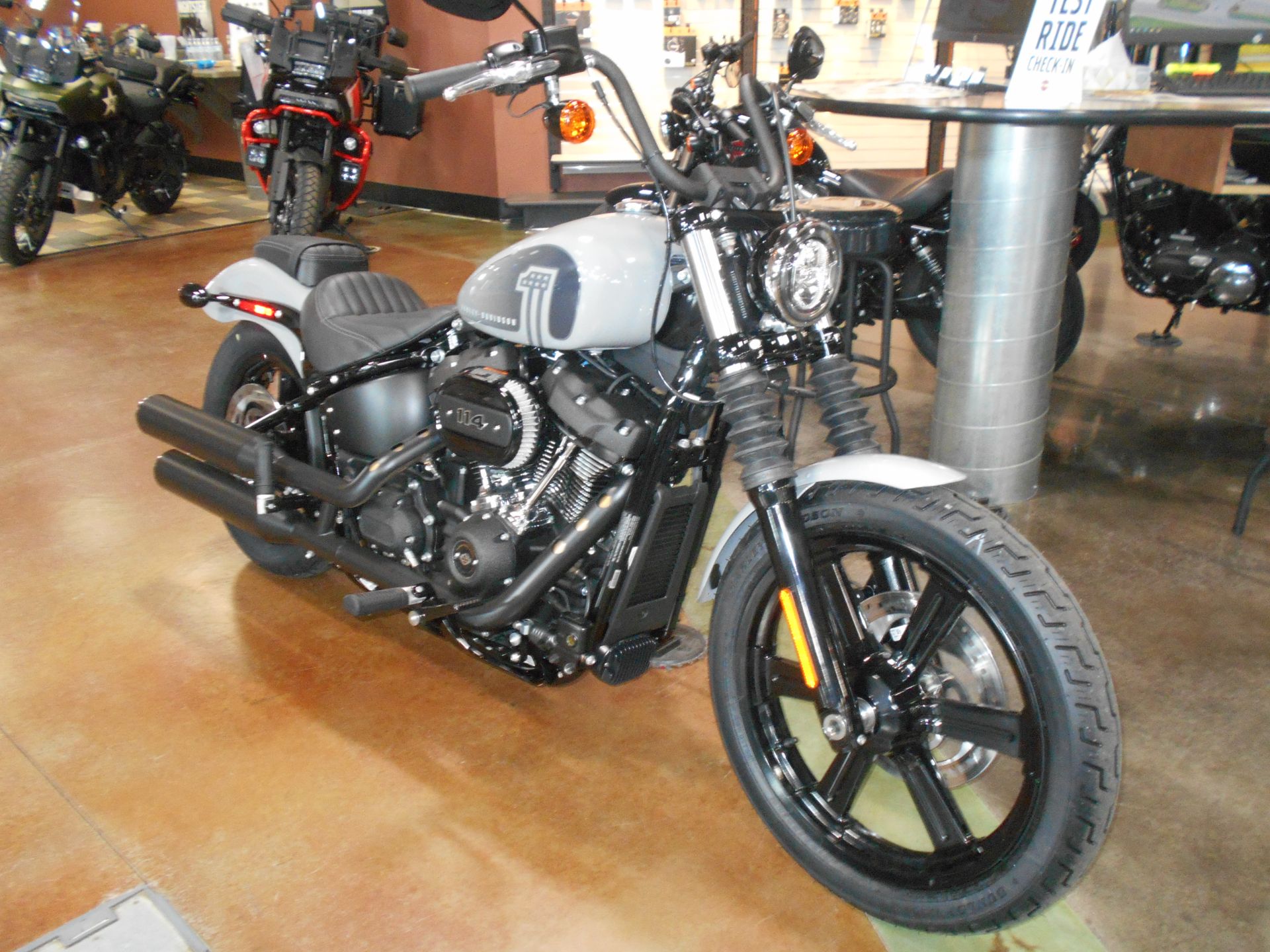 2024 Harley-Davidson Street Bob® 114 in Mauston, Wisconsin - Photo 4