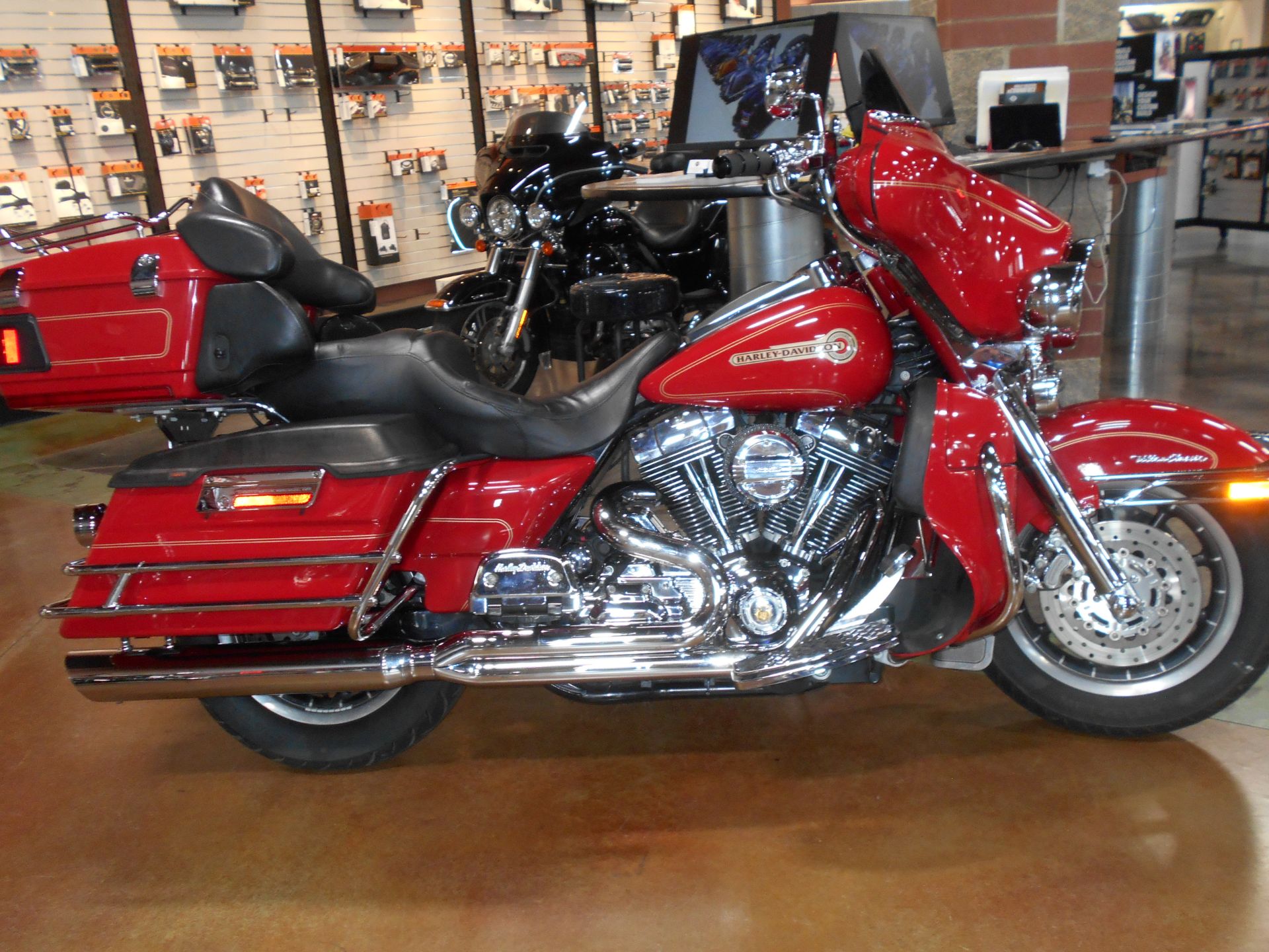 2007 Harley-Davidson Ultra Classic® Electra Glide® Firefighter Special Edition in Mauston, Wisconsin - Photo 1