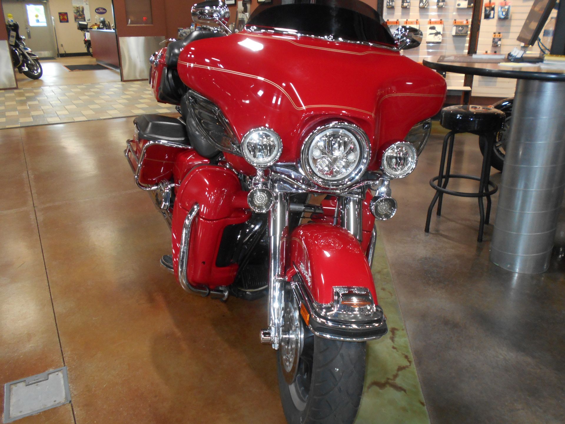 2007 Harley-Davidson Ultra Classic® Electra Glide® Firefighter Special Edition in Mauston, Wisconsin - Photo 4