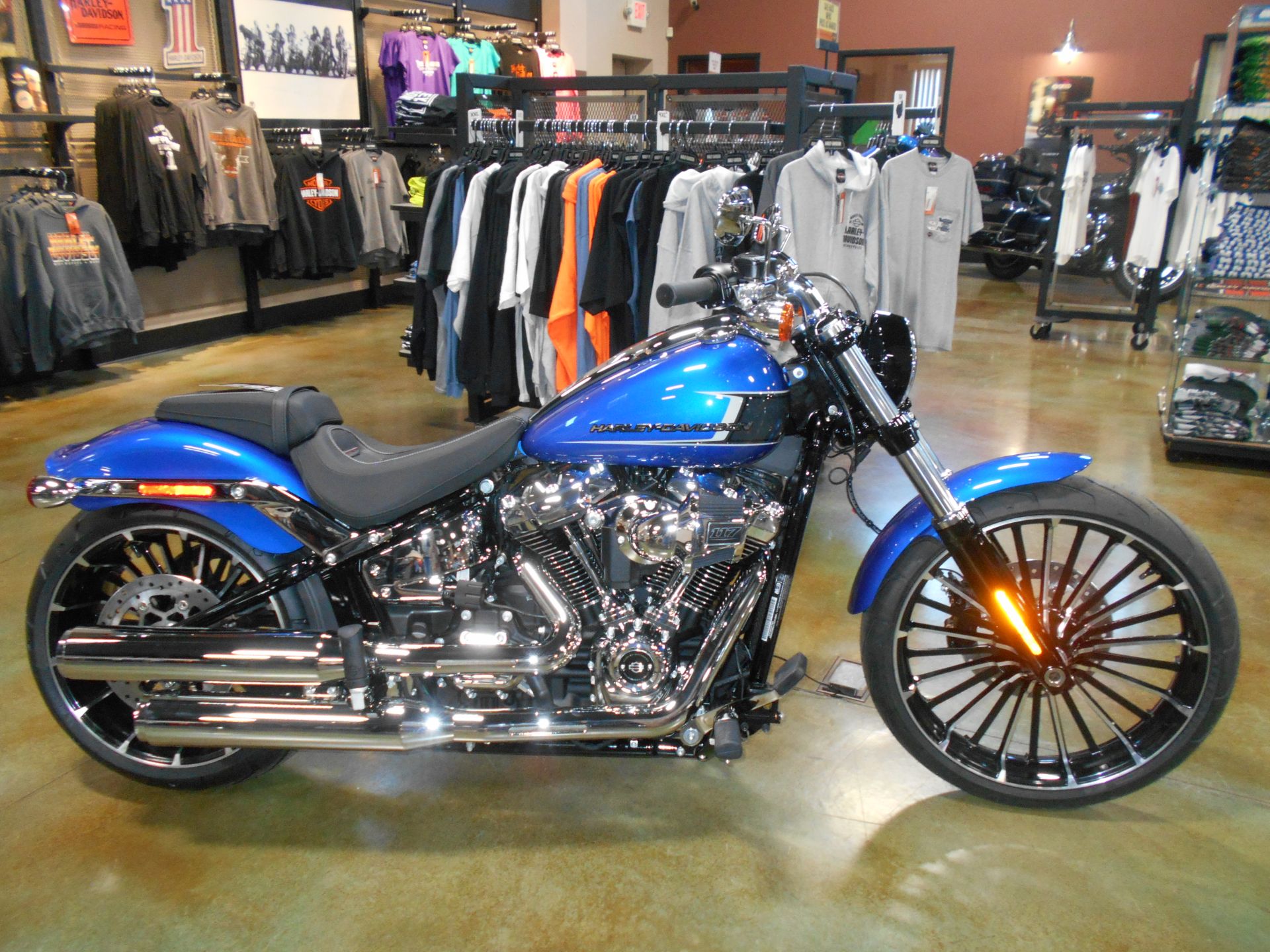 2024 Harley-Davidson Breakout® in Mauston, Wisconsin - Photo 1