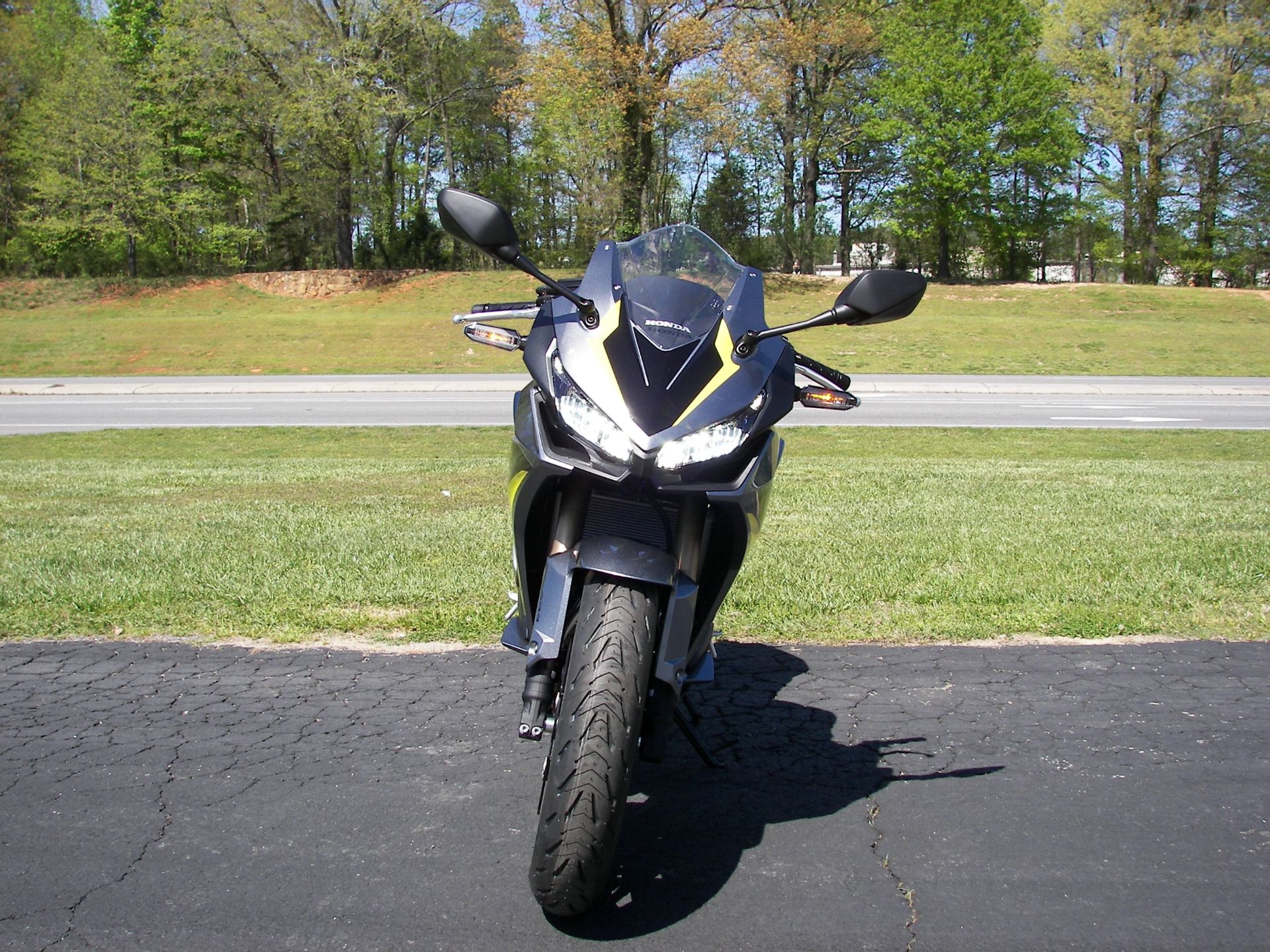 2023 Honda CBR500R ABS in Shelby, North Carolina - Photo 5
