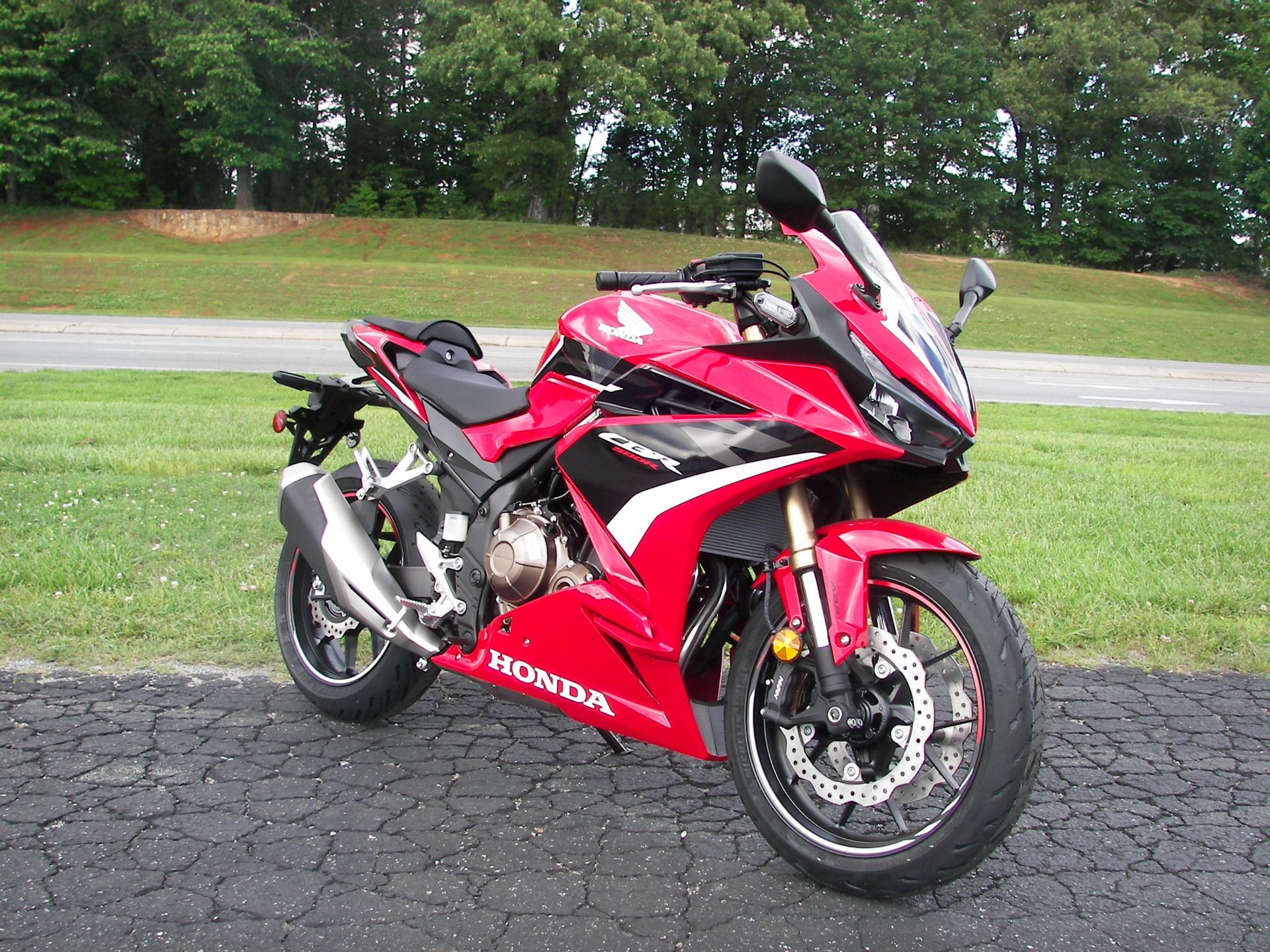 2023 Honda CBR500R ABS in Shelby, North Carolina - Photo 3