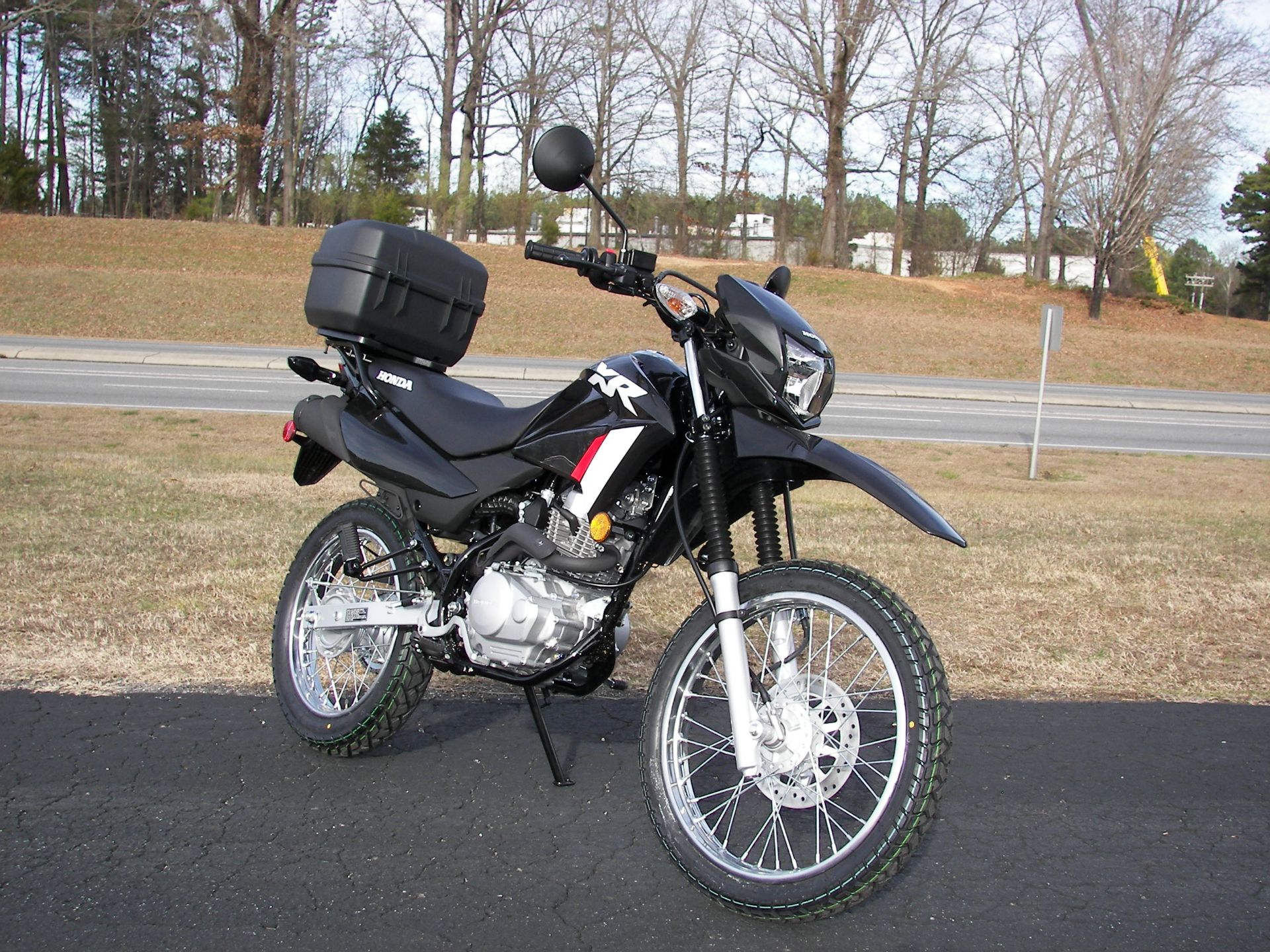 2024 Honda XR150L in Shelby, North Carolina - Photo 8