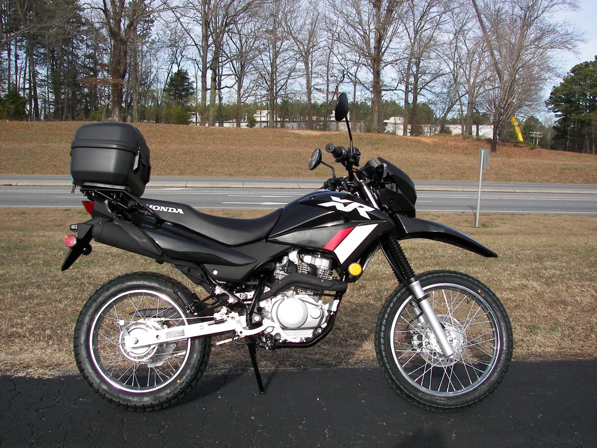 2024 Honda XR150L in Shelby, North Carolina - Photo 2