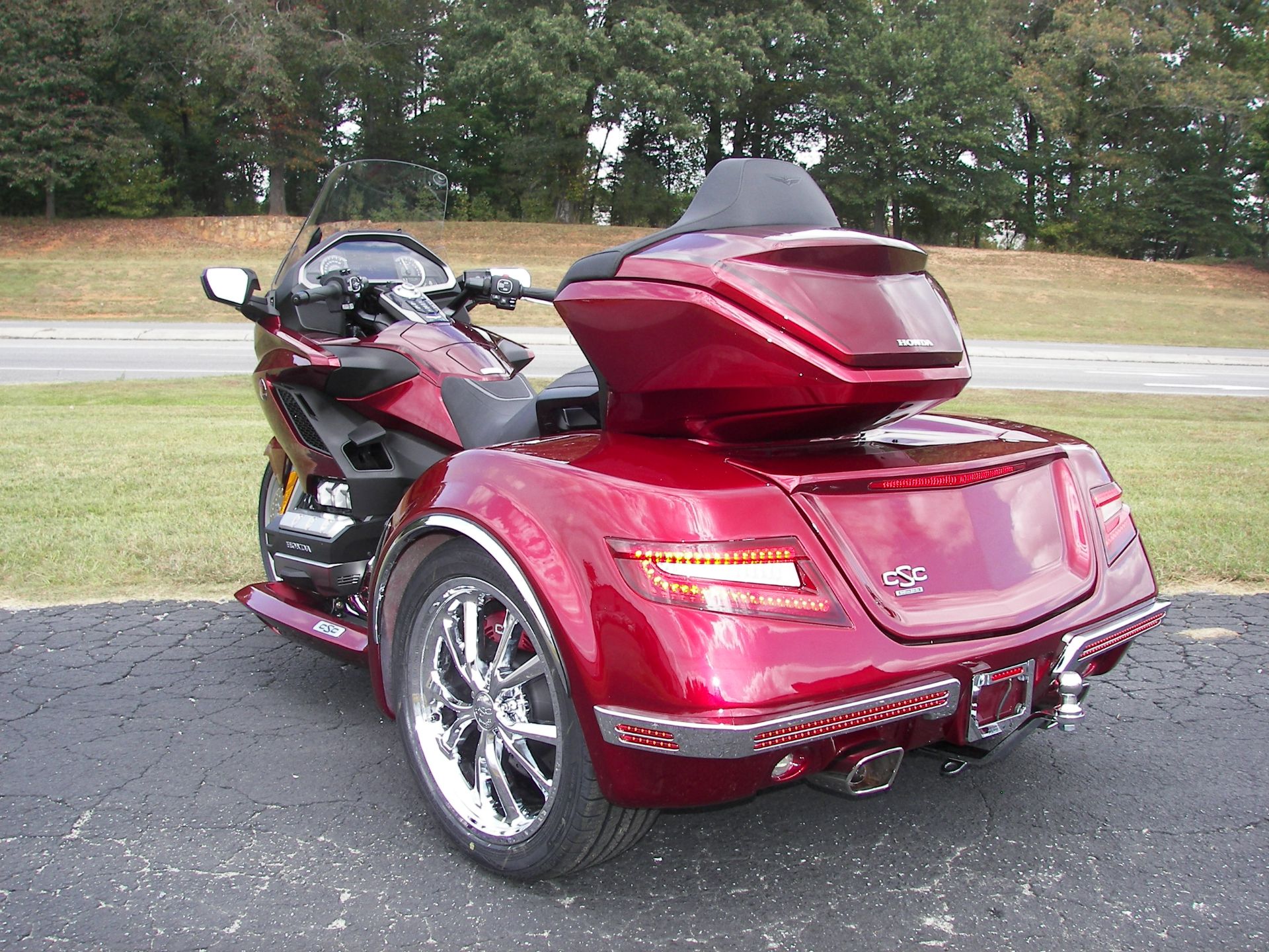 2023 Honda Gold Wing Tour Automatic DCT in Shelby, North Carolina - Photo 7