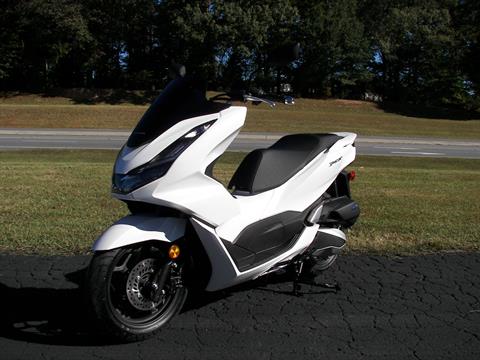 2022 Honda PCX150 in Shelby, North Carolina - Photo 4