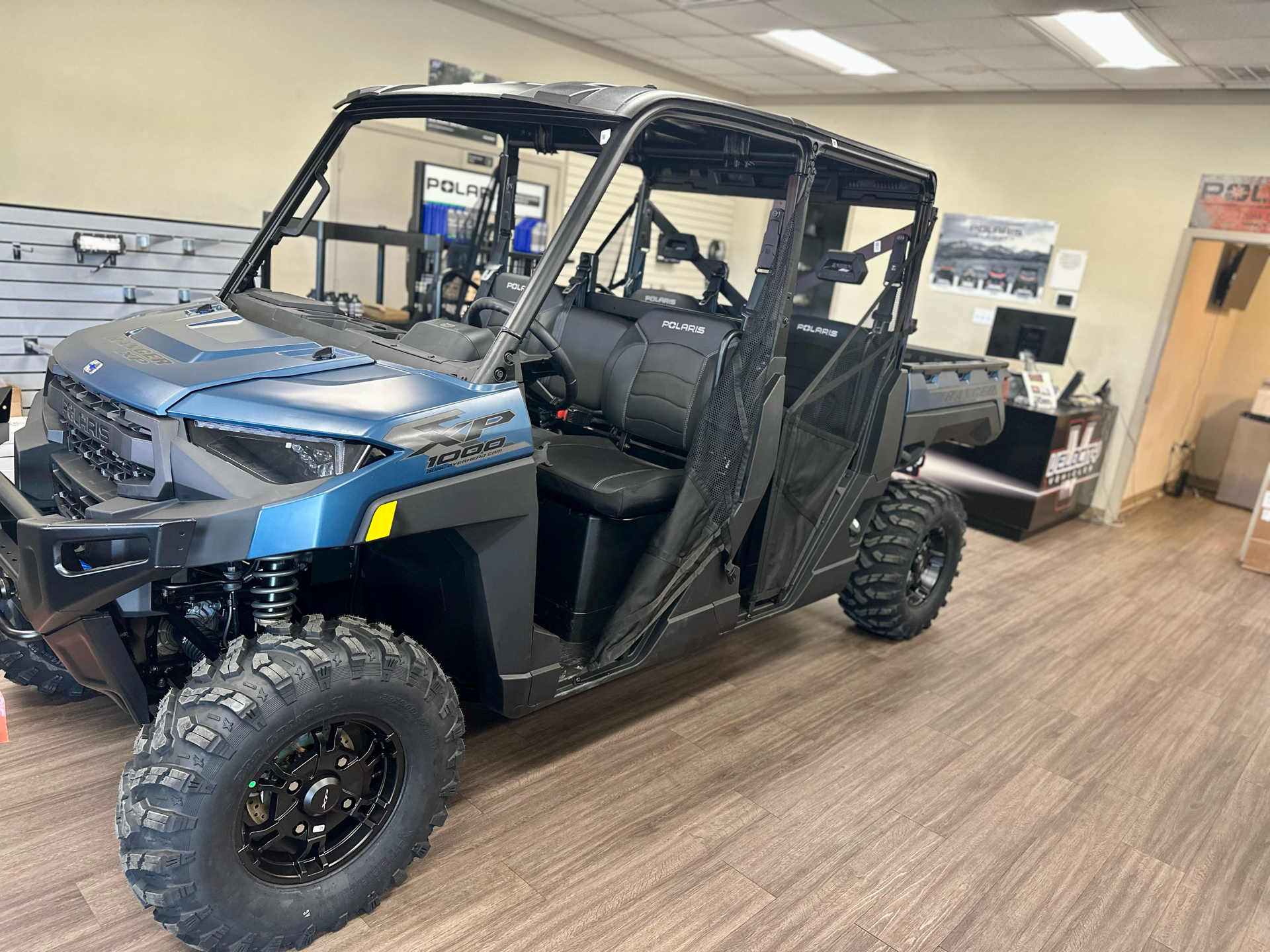 2025 Polaris Ranger Crew XP 1000 Premium in Whitney, Texas - Photo 2