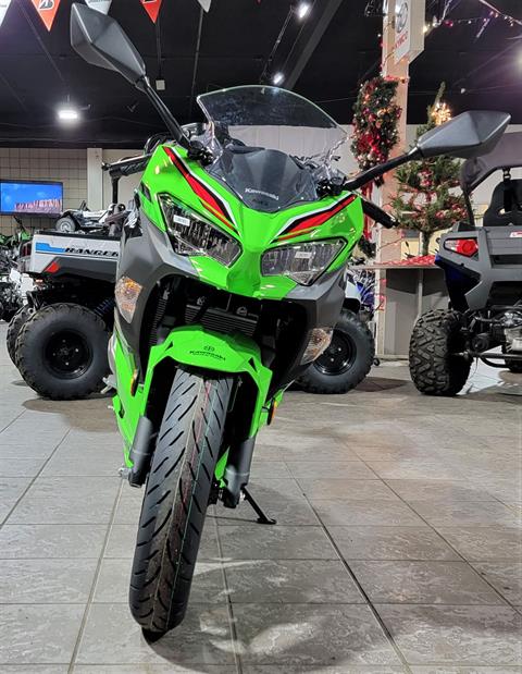 2023 Kawasaki Ninja 400 KRT Edition in Salinas, California - Photo 5
