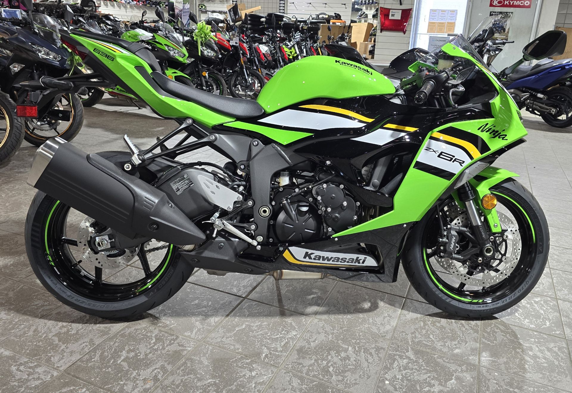 2025 Kawasaki Ninja ZX-6R KRT Edition in Salinas, California - Photo 4