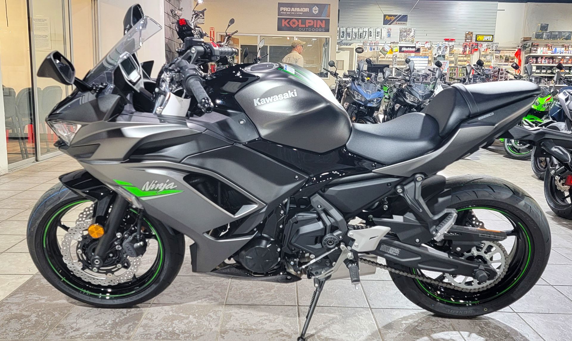2024 Kawasaki Ninja 650 in Salinas, California - Photo 3