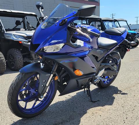 2023 Yamaha YZF-R3 ABS in Salinas, California - Photo 6