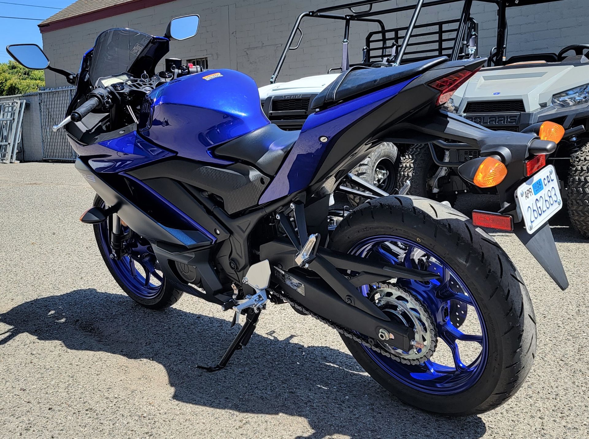 2023 Yamaha YZF-R3 ABS in Salinas, California - Photo 7