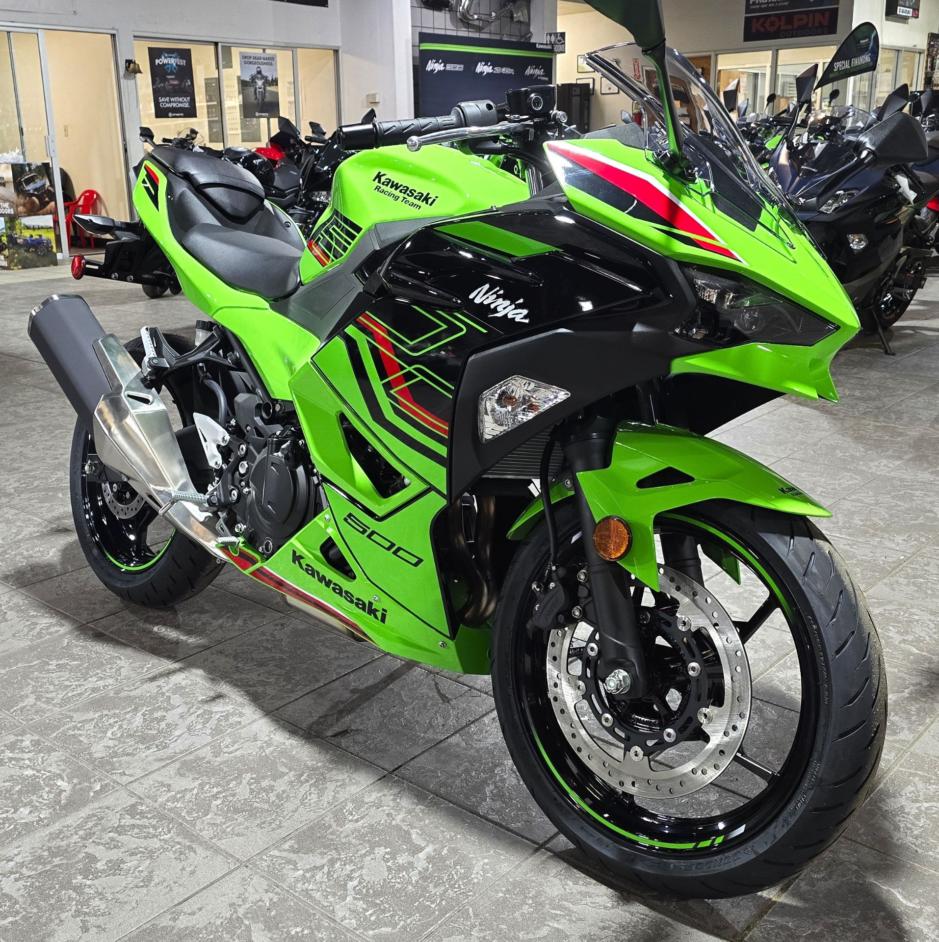 2024 Kawasaki Ninja 500 KRT Edition in Salinas, California - Photo 3