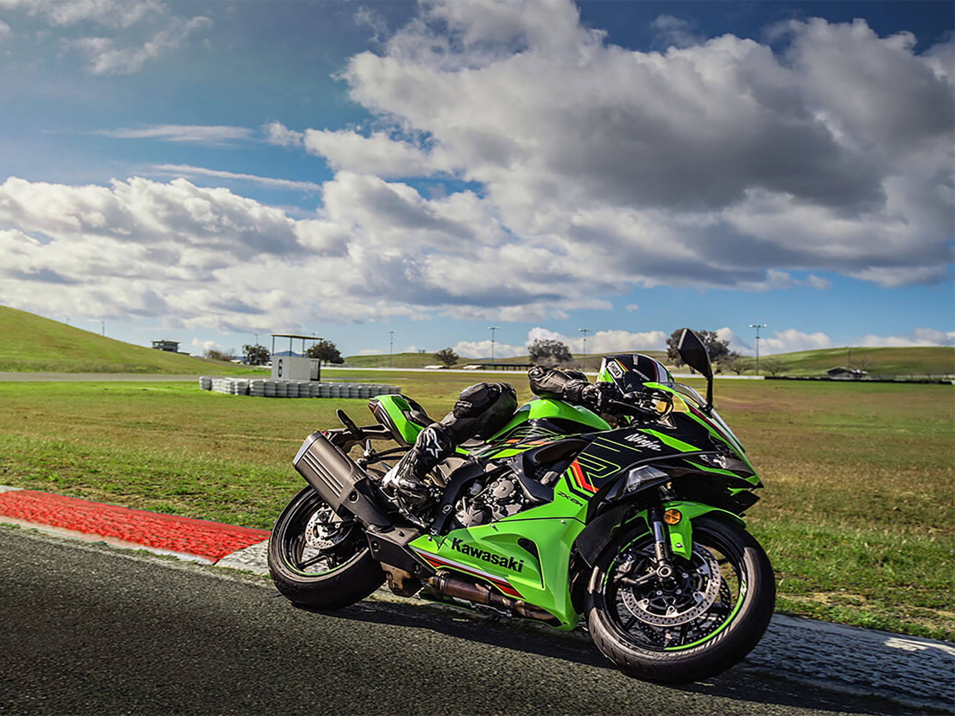 2024 Kawasaki Ninja ZX-6R KRT 40TH ANNIVERSARY EDITION ABS in Salinas, California - Photo 31