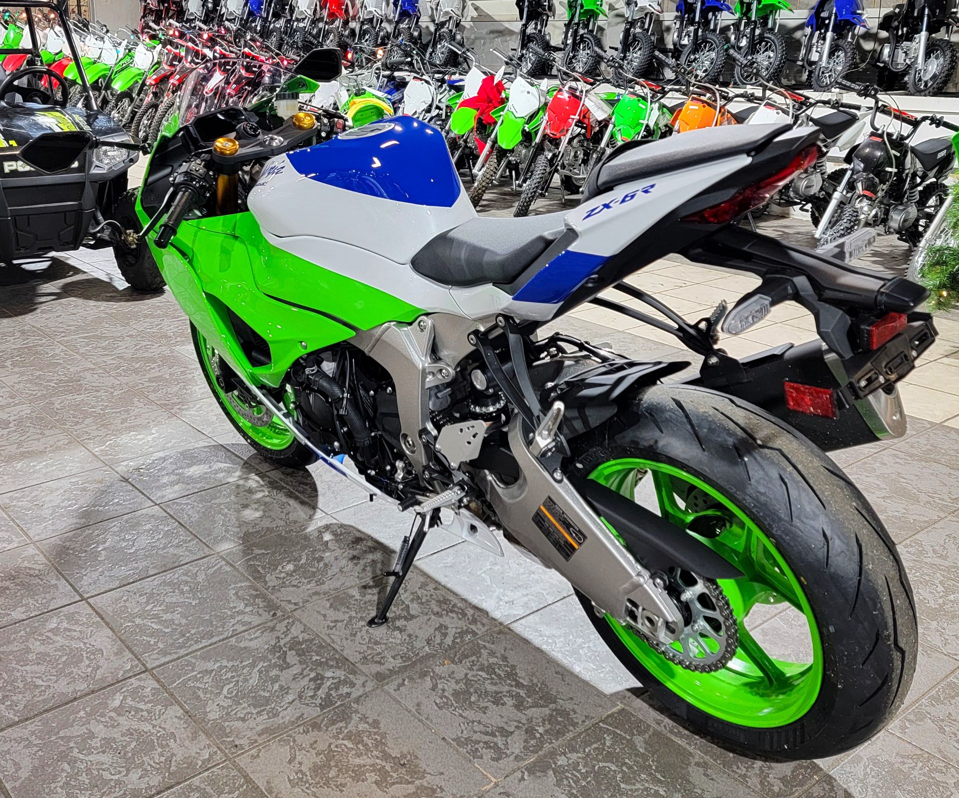 2024 Kawasaki Ninja ZX-6R KRT 40TH ANNIVERSARY EDITION ABS in Salinas, California - Photo 7