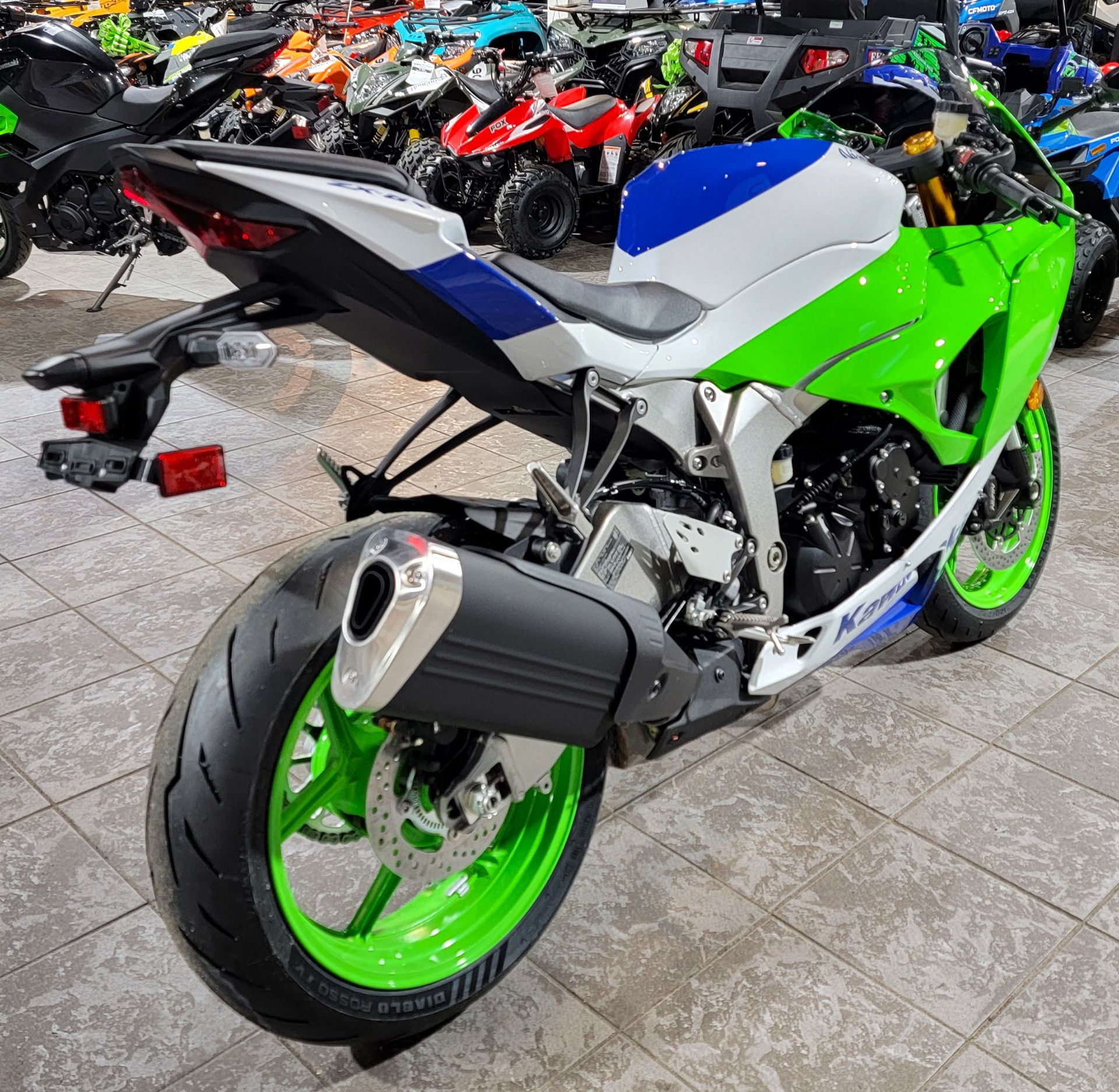 2024 Kawasaki Ninja ZX-6R KRT 40TH ANNIVERSARY EDITION ABS in Salinas, California - Photo 9