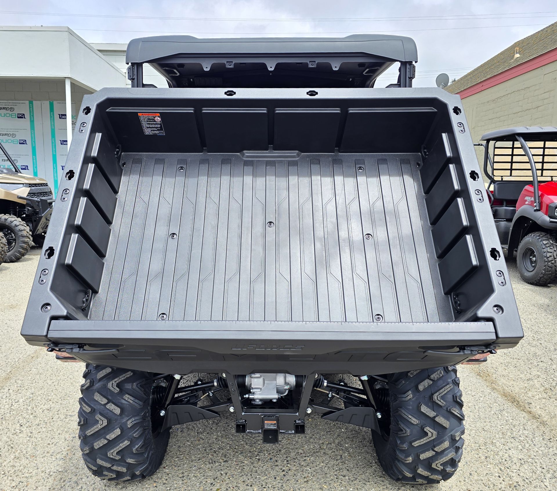 2024 CFMOTO UForce 600 4X4 EPS in Salinas, California - Photo 12