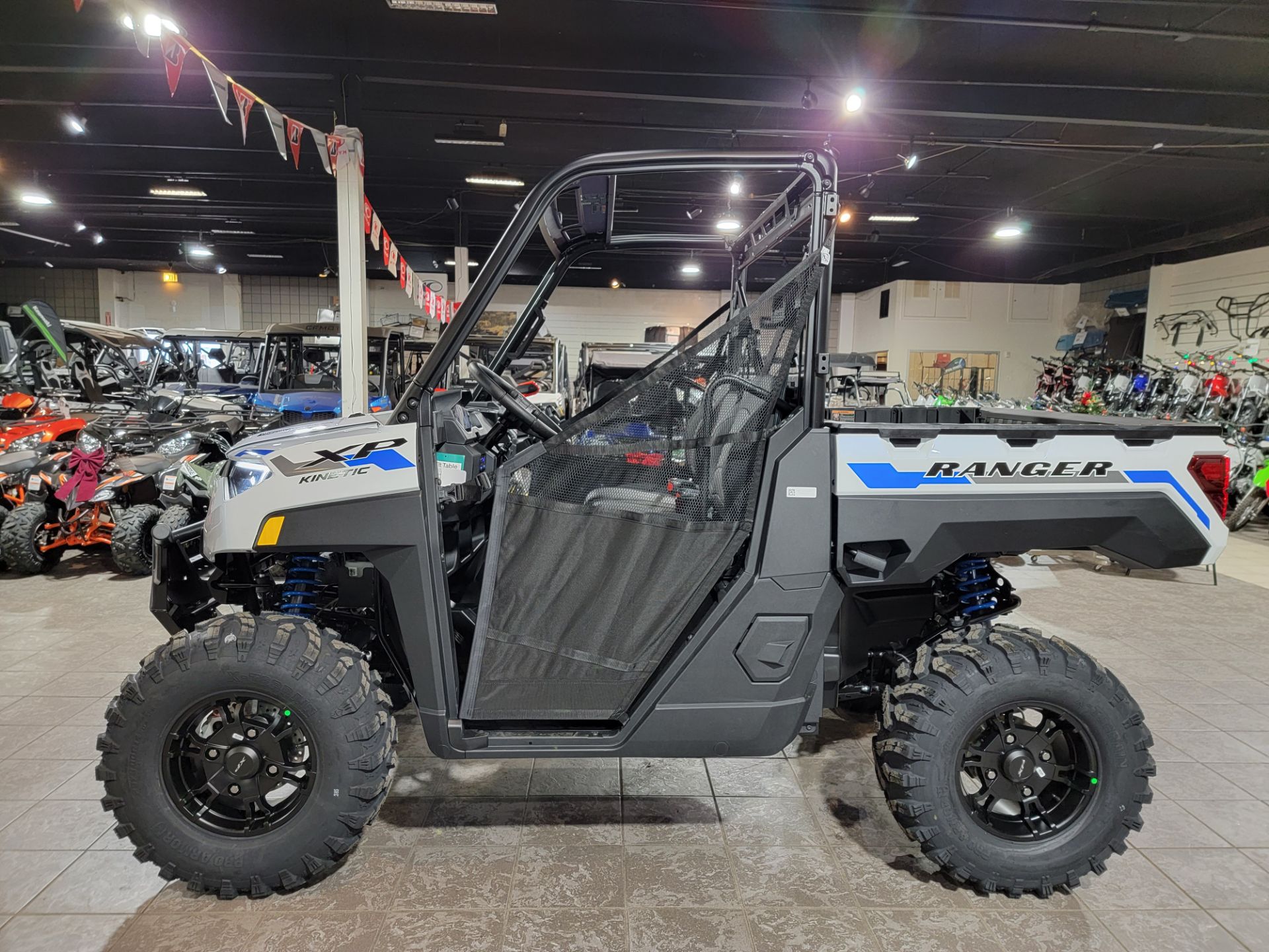 2024 Polaris Ranger XP Kinetic Premium in Salinas, California - Photo 2